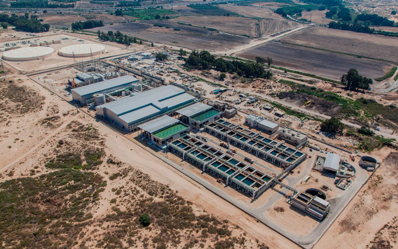 以色列索雷克海水淡化廠正在趕工，預計2023年完工後，將是世界上規模最大的逆滲透海水淡化處理工廠。   圖：翻攝自索雷克海水淡化廠官網