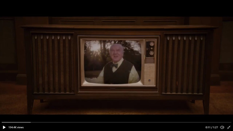 理查赫德在《逃出絕命鎮》飾演優越白人主義的阿米蒂奇家族長老。   圖：擷取推特