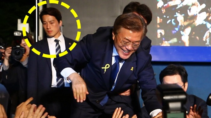 南韓總統文在寅昔日的貼身保鑣曾因出眾外表備受外界矚目，如今他已轉行擔任理髮師。   圖 : 翻攝自環球時報
