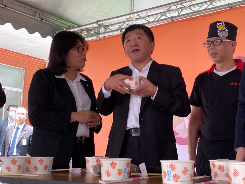 立委王美惠說，她終於爭取到陳時中在嘉義市停留一小時。   圖：王美惠立委服務處/提供
