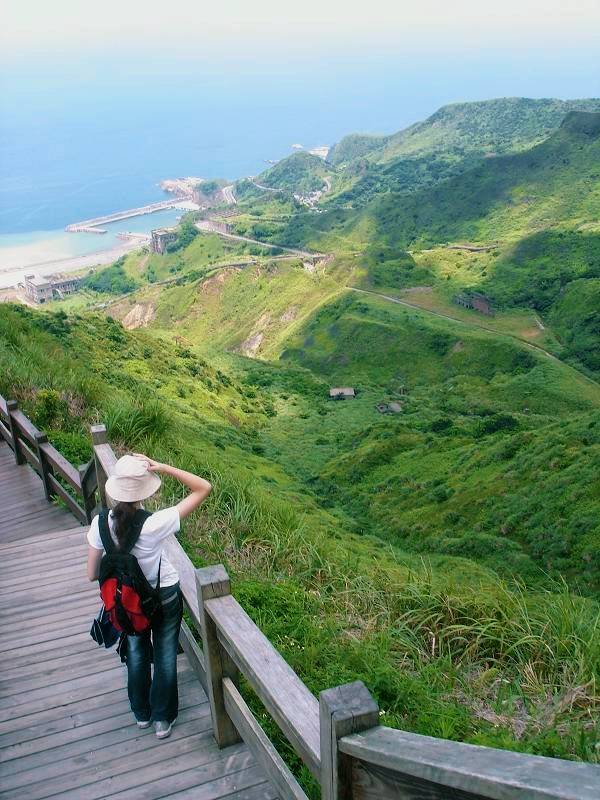 台灣是海島國家，許多短程步道只要步行幾分鐘，就能看到環海絕景。   圖：葉宜哲／攝