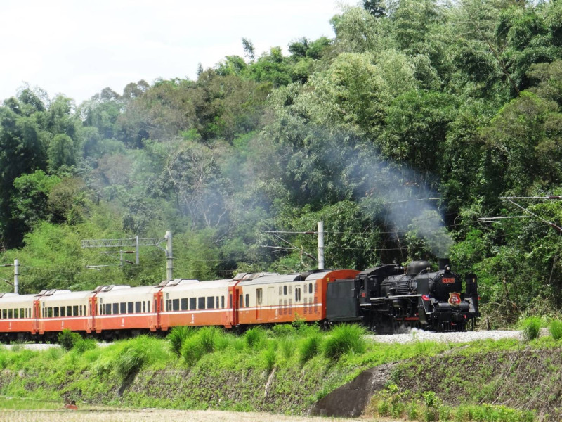 交通部台灣鐵路管理局今（10）日表示，特別於109年7月15日至8月15日，提供給搭乘臺鐵旅客消費優惠。   圖：台鐵／提供