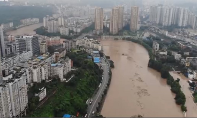 中國南方連日暴雨成災。   圖：翻攝自微博