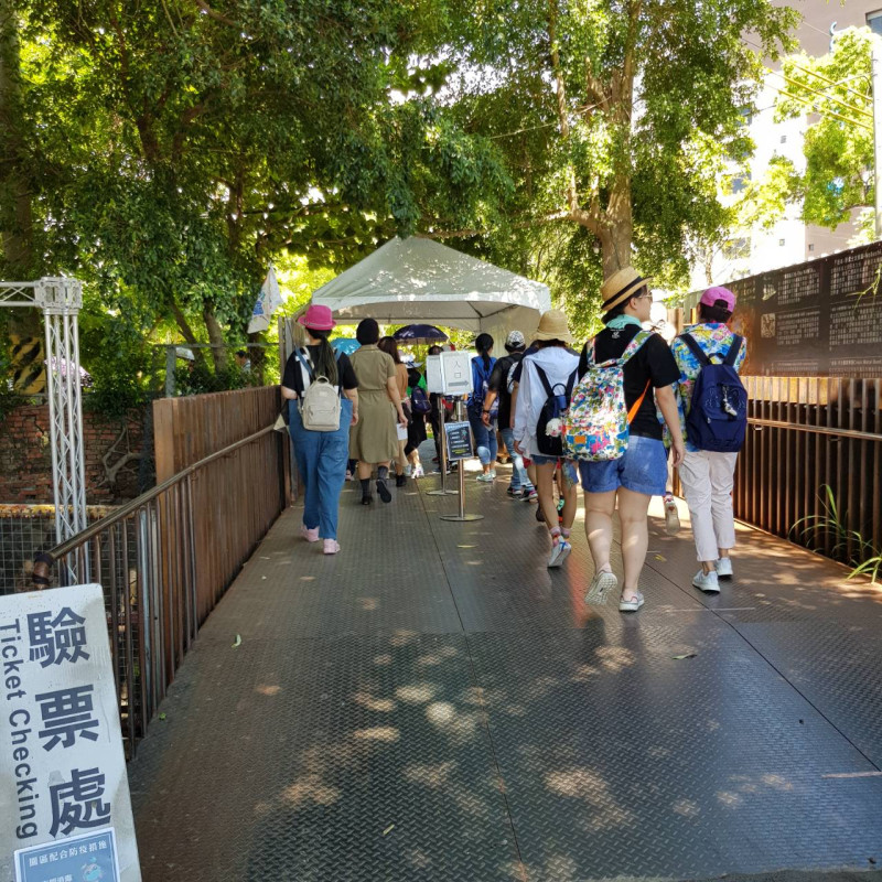 十鼓文化園區下午吸引許多人進場遊玩。   圖：台南市觀旅局／提供
