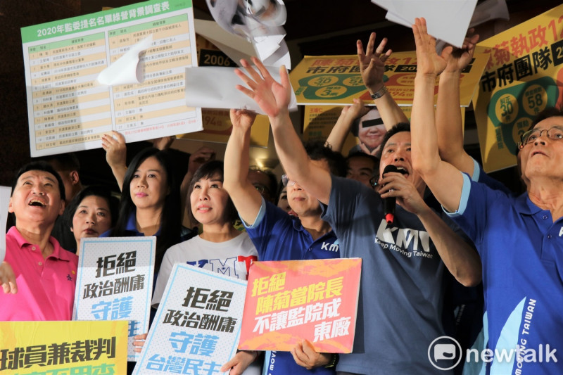 國民黨下午在立院抗議，陳菊拜會行程臨時喊卡。   圖：謝孟華/攝
