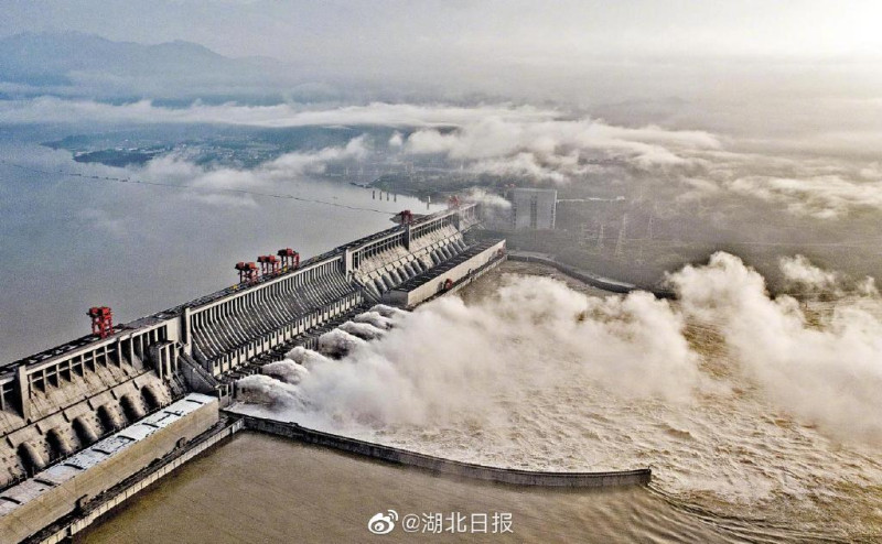 中國近年來決議開發雅魯藏布江下游水電，預計發電量能達到3個三峽大壩。（圖為三峽大壩）   圖：翻攝自湖北日報