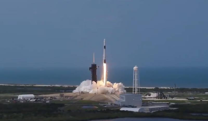 5月底SpaceX成功發射火箭，載NASA太空人飛往國際太空站，下個月初即將返航。   圖：翻攝自SpaceX推特