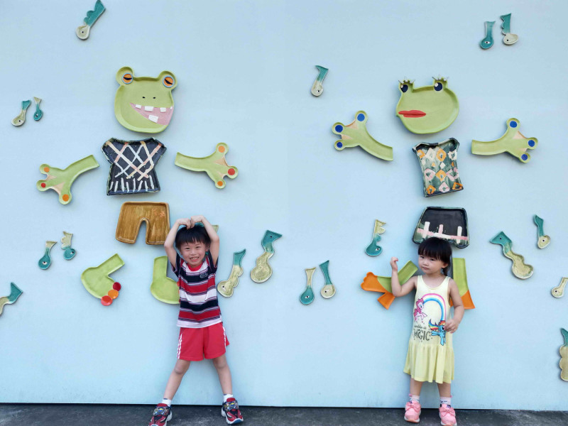 以臺北樹蛙為發想的《冬季戀歌》，林盼妮將蝌蚪幻化為音符，充滿童趣可愛。   圖：王峻昌／攝