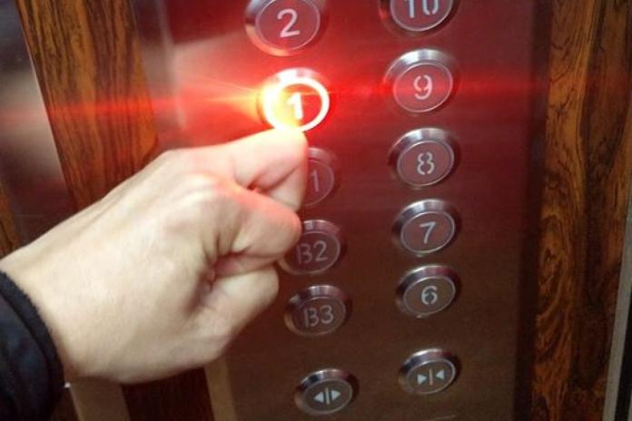 近日有網友在網路上表示疑惑，「高樓層的人就算了，若是二樓住戶搭電梯會很惹人厭嗎？」(示意圖)   圖：翻攝自爆料公社