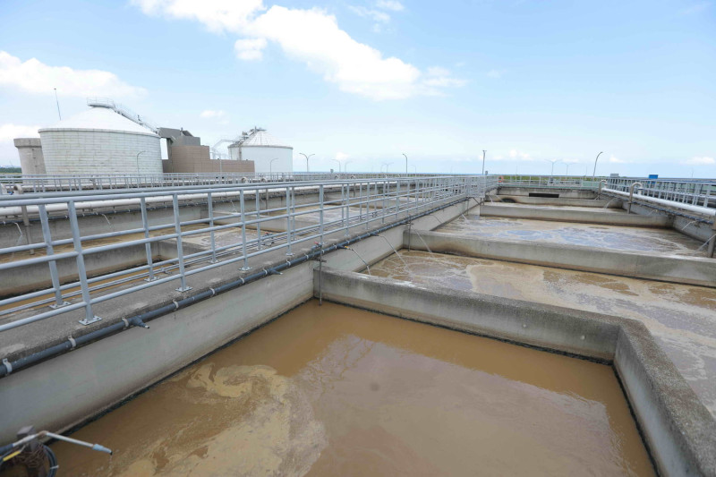 淡水水資源回收中心第3期擴廠工程開工，未來可再提升更大的汙水處理量。    圖：新北市政府提供