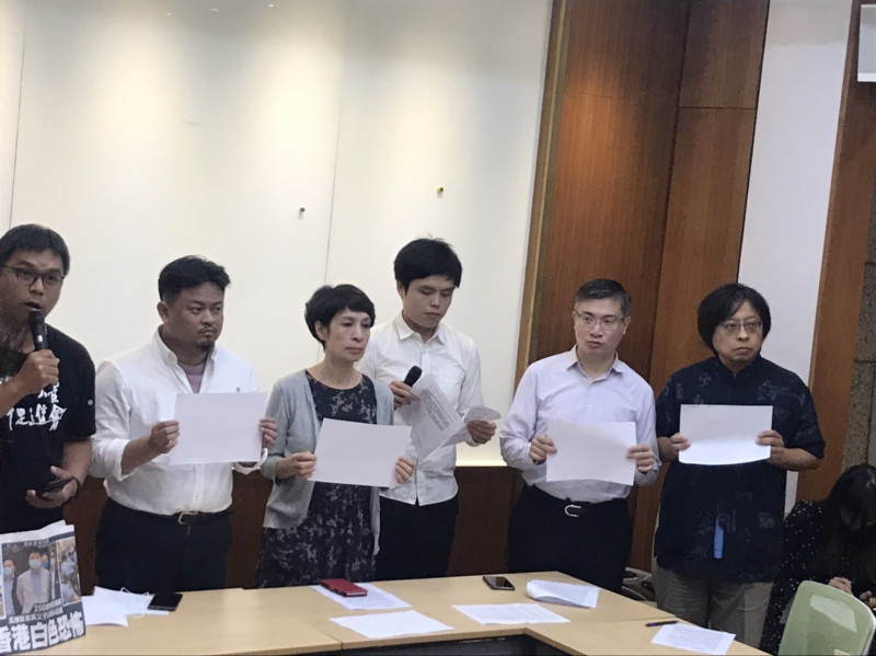 台灣多個公民團體召開記者會，聲援香港。   圖:陳佩君/攝