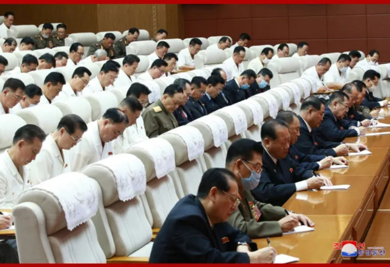 朝鮮勞動黨第七屆中央委員會第十六次政治局會議。   圖：朝中社