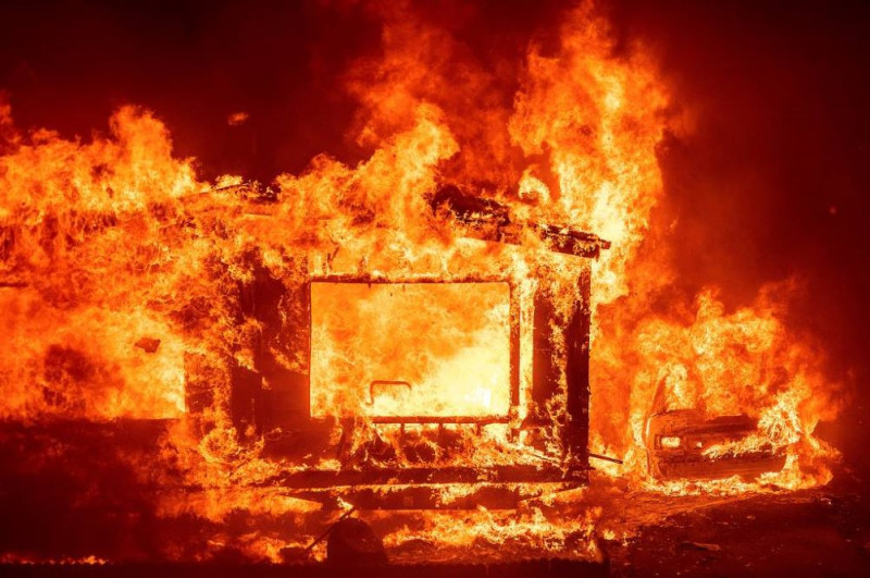 美國加州連日大火，嚴重影響居民的生活。   圖：達志影像／美聯社