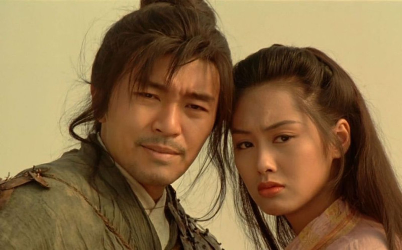 周星馳(左)1994年和朱茵(右)合作《大話西遊》，當年在香港電影金像獎上周星馳大放異彩。   圖：翻攝微博
