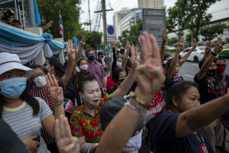 泰國近期爆發一連串示威遊行，民眾要求政府改革、限制王權。   圖：達志影像／美聯社
