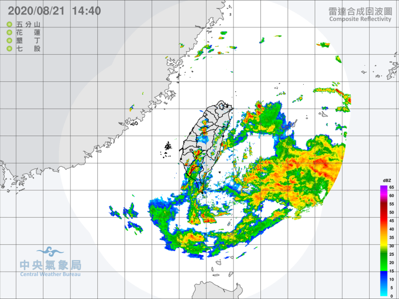 從雷達圖上來看，台灣東邊雲系較多，大氣環境驕不穩定。   圖：中央氣象局/提供