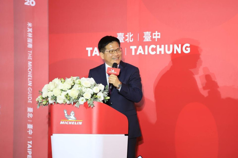 交通部長林佳龍昨(24)日出席《台北台中米其林指南2020》完整名單公布典禮。   圖：翻攝林佳龍臉書粉絲專頁