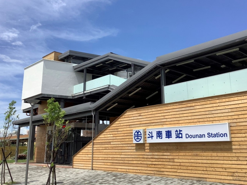 台鐵局宣布將於9/5啟用斗南站跨站式站房。   圖：台灣鐵路管理局／提供