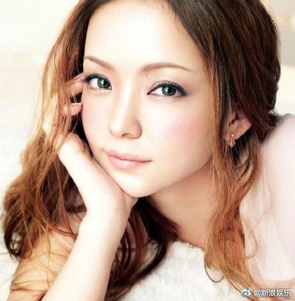 日媒爆料安室奈美惠將復出，於明年回歸日本歌壇。   圖：翻攝自新浪娛樂微博