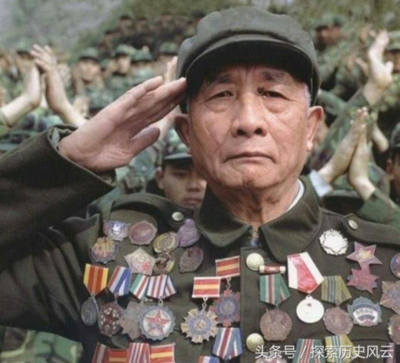 中國湖南省300名老兵前往省政府爭取自己權益，但遭警方扣押。(示意圖)   圖：翻攝自头条号  探索历史风云。
