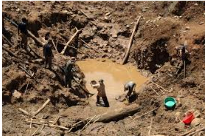剛果金礦礦坑崩塌，至少50人喪命。   圖/翻攝自timisactu.net