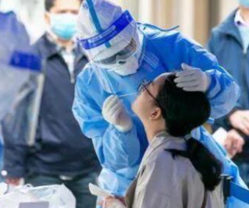 兩位旅菲中國公民竄改新冠肺炎原始篩檢報告。(示意圖)   圖 : 翻攝自 荔枝新闻