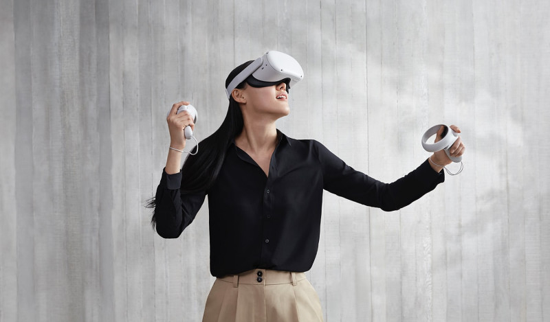 臉書推出新一代VR頭戴裝置「Oculus Quest 2」。   圖：取自Oculus官網