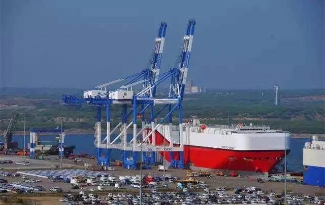 斯里蘭卡受中國一帶一路租用的漢班托塔港口，斯里蘭卡今年面臨國家破產。   圖 : 翻攝自每日頭條