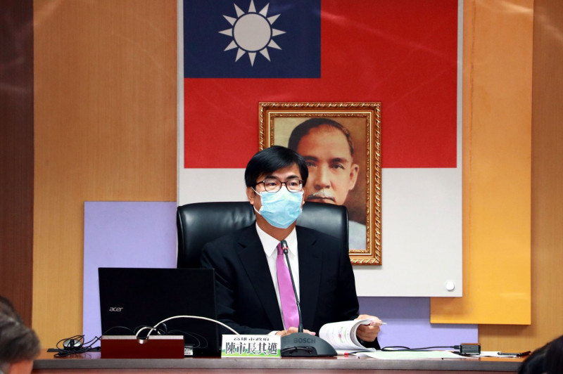 高雄市長陳其邁今（29）日在「嚴重特殊傳染性肺炎」第40次應變會議中強調，會持續加強查驗雙鋼印標示。   圖：高雄市政府／提供