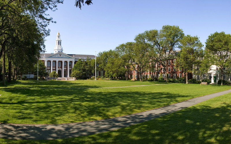 哈佛商學院允許學生們可以不必參與政治敏感話題的討論。   圖：翻攝自哈佛商學院官網