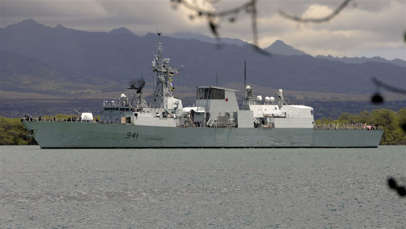 國防部今（3）日表示，一艘加拿大籍護衛艦，由南海向北航經台灣海峽後繼續往北行駛。   圖片來源：取自維基百科