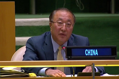 中國常駐聯合國代表張軍呼籲各國展開對話協商。   圖：翻攝自中國外交部