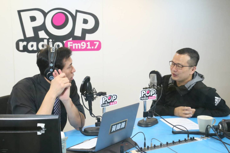 國民黨籍台北市議員羅智強接受電台專訪。   圖：《POP撞新聞》/提供
