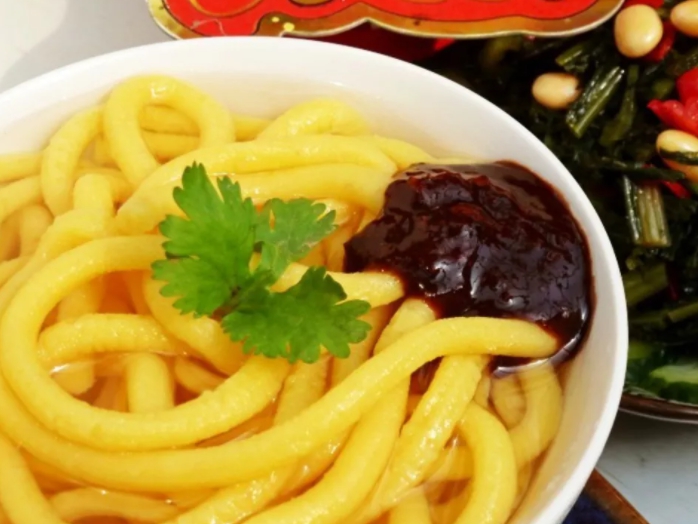 中國黑龍江省8人因食用冷凍一年的酸湯子，食物中毒身亡。   圖 : 翻攝自新晚報
