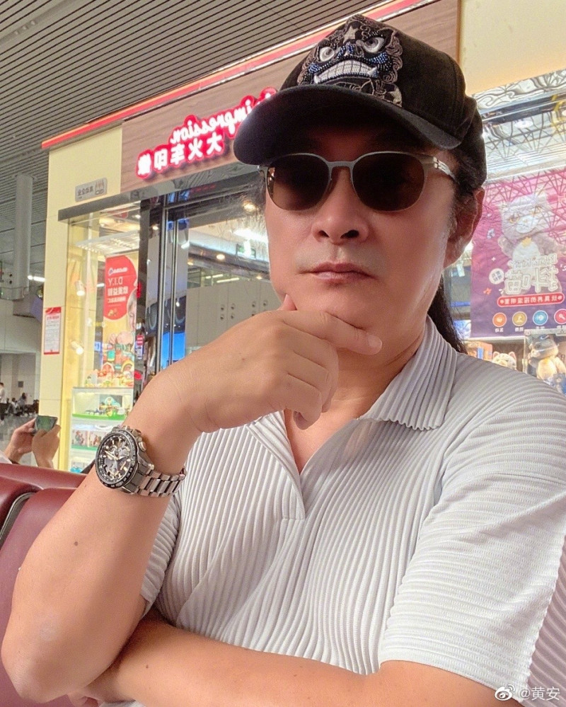 長期定居中國的台灣藝人黃安，經常在微博上發表舔共酸台的文章。   圖：翻攝微博