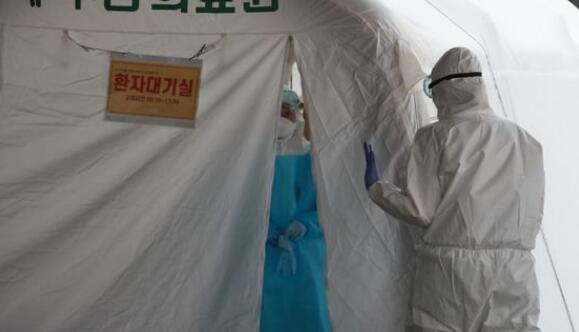 韓國釜山一家療養醫院出現集體感染，包括患者和工作人員在內的52人被確診感染新冠肺炎。   圖 : 翻攝自環球時報
