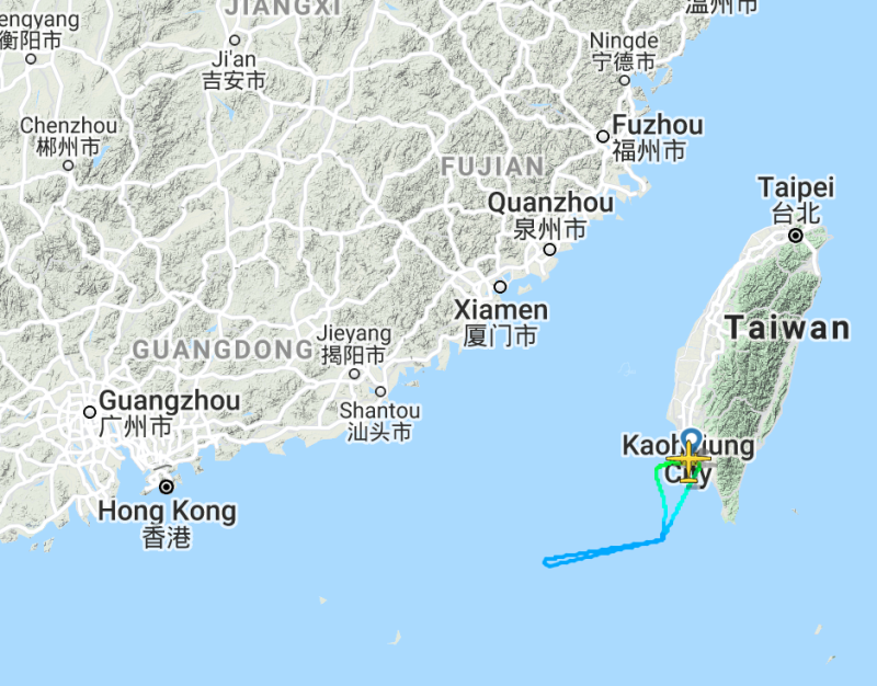 立榮航空B7-9051次軍包機往東沙島途中，因被香港拒絕進入飛航情報區而折返。   圖：截圖自flightradar24網站