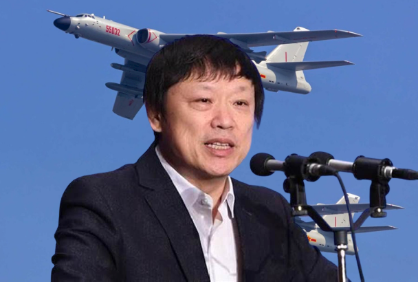 中國官媒環球時報總編胡錫進近兩個月連連放話軍機飛越台灣，但從未實踐。   圖:新頭殼合成