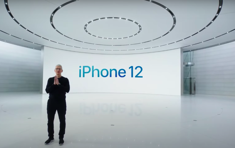 蘋果執行長庫克（Tim Cook）發表iPhone 12。   圖：翻攝自Youtube