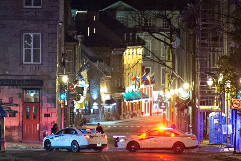 加拿大魁北克市老城區在萬聖夜驚傳一名身穿中世紀服裝的男子持劍攻擊路人，造成2死5傷。   圖：美聯社/達志影像