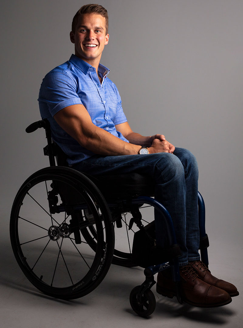 1995年8月出生的考托恩是共和黨人，過著輪椅人生，依然衝勁十足，當選美國最年輕的眾議員。   圖：翻攝自考托恩官網