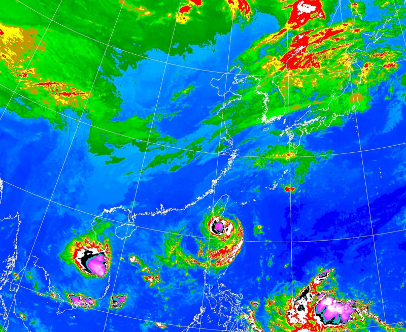 中央氣象局表示閃電颱風暴風圈預計中午前會接觸台灣陸地。   圖：中央氣象局／提供