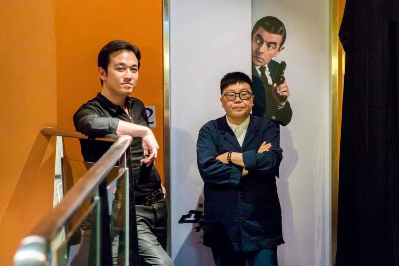 吳明憲與金牌監製葉如芬共同打造電影《藍色項圈》。   圖：吳明憲/提供