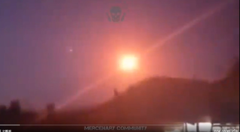 俄軍一架Mi-24軍用直升機，在靠近亞塞拜然邊境的亞美尼亞境內，被亞塞拜然軍隊以飛彈擊落。   圖：翻攝@aldin_ww推特