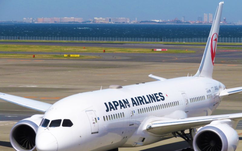 日本航空今(10)日宣布，12月起台北松山-東京羽田恢復為每週5班。   圖：翻攝自Japan Airlines臉書