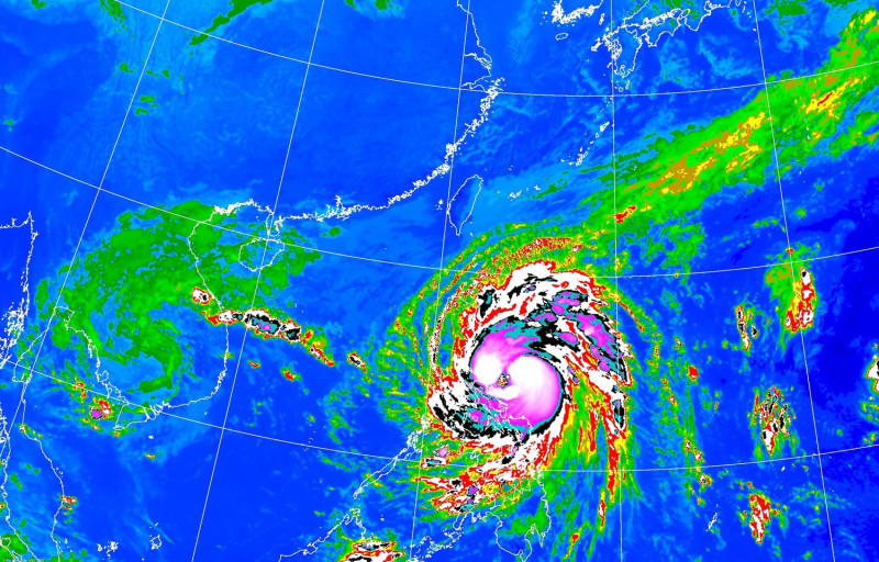 梵高颱風於今日上午增強為中度颱風。   圖：中央氣象局／提供