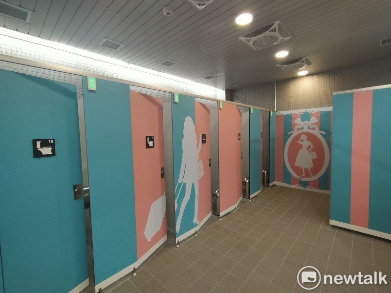 中捷高鐵台中站有五數級女廁。   唐復年/攝