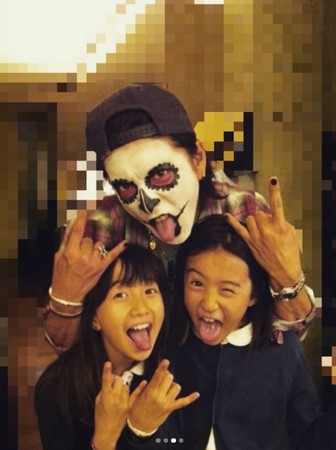 木村心美也分享父女三人一起扮鬼臉的照片。   圖：翻攝Instagram
