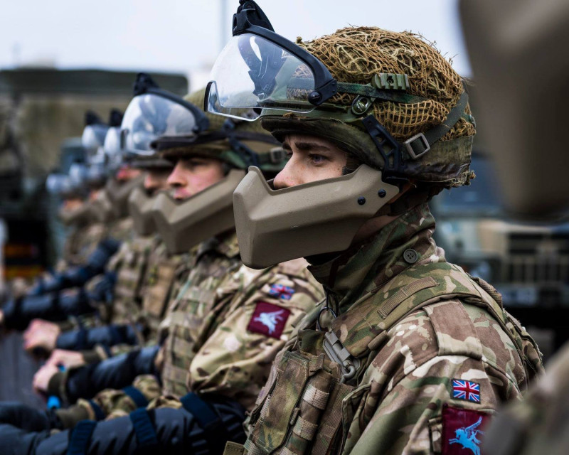 英國軍隊日常戰訓側拍   圖:擷取自臉書