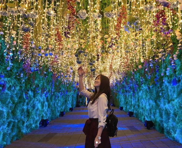 ᴍɪᴋᴜ分享「花漾燈區」怎麼拍。   圖：翻攝Instagram／mikuhsu0417